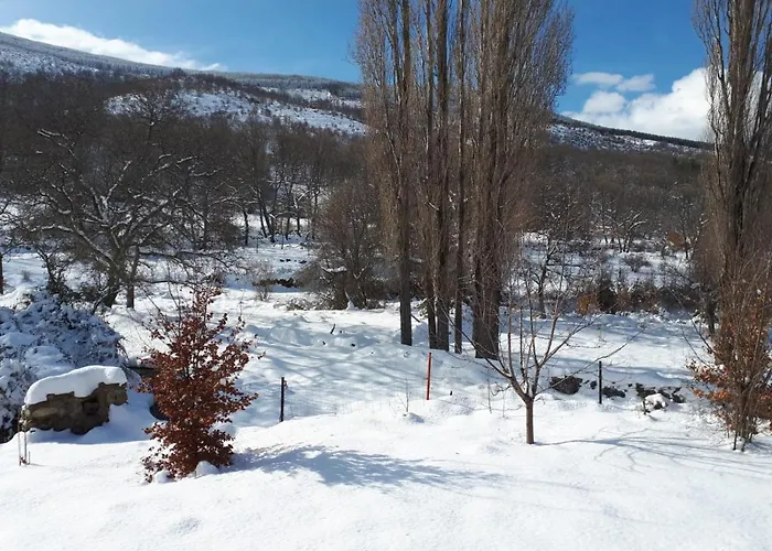 Casa Sierra Avellaneda Avila 펜션